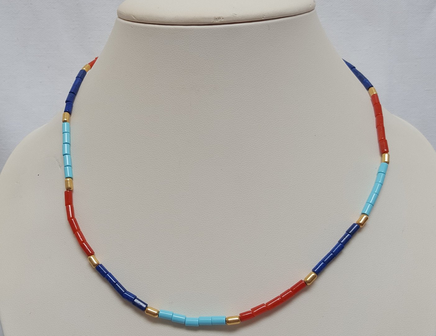 CORAIL ROUGE DE MEDITERRANEE, LAPIS LAZULI, TURQUOISE - collier en perles forme tube