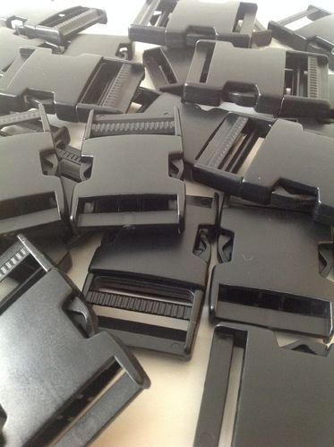 38mm Black Plastic Side Release Buckles x 1000