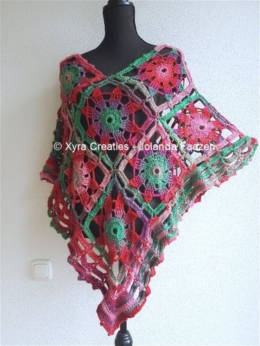 PATR1081 - Poncho with flowers / squares